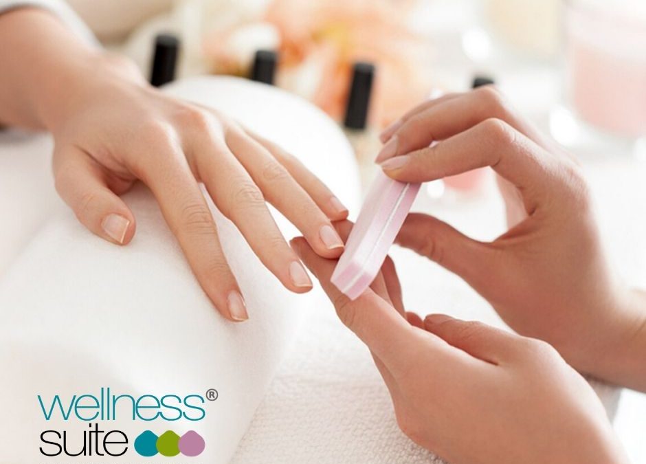 MALATTIE DA MANICURE Lo sapevi che dall039estetista puoi prendere più