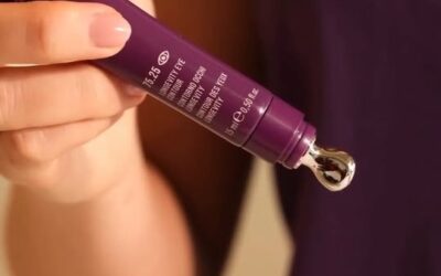 Ridurre l’età biologica della pelle significa prendersi cura delle zone chiave, …